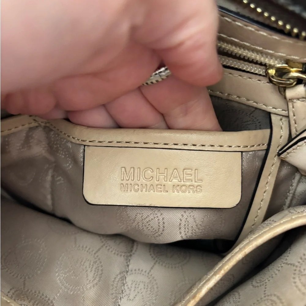 Michael Kors Dark Brown Monogram Shoulder Bag - Picture 4 of 6